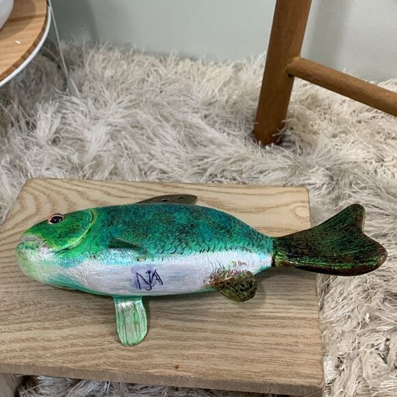 Handcrafted & Hand Painted Folk Art Wood & Metal Colorful Fish Spearing Decoy - Picture 13 of 17